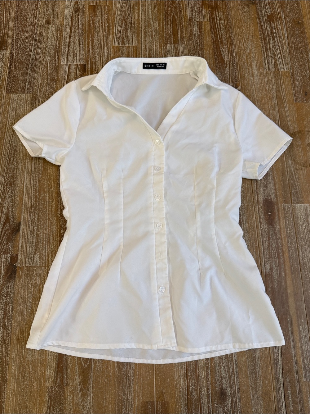 SHEIN White Short Sleeve Button-Front Fitted Shirt